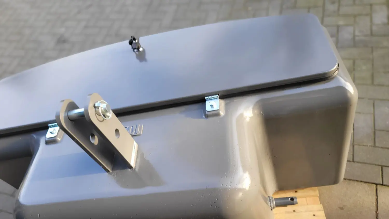 STHA Traktorgewichte mit Staufach , STHA Box GREAT- LINE hinzufügen von STHA Agrartechnik